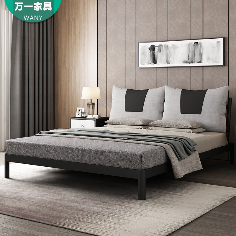 Simple and modern Nordic style solid wood bed 1 5 meters small apartment Italian wedding bed 1 8 master bedroom wrought iron double bed