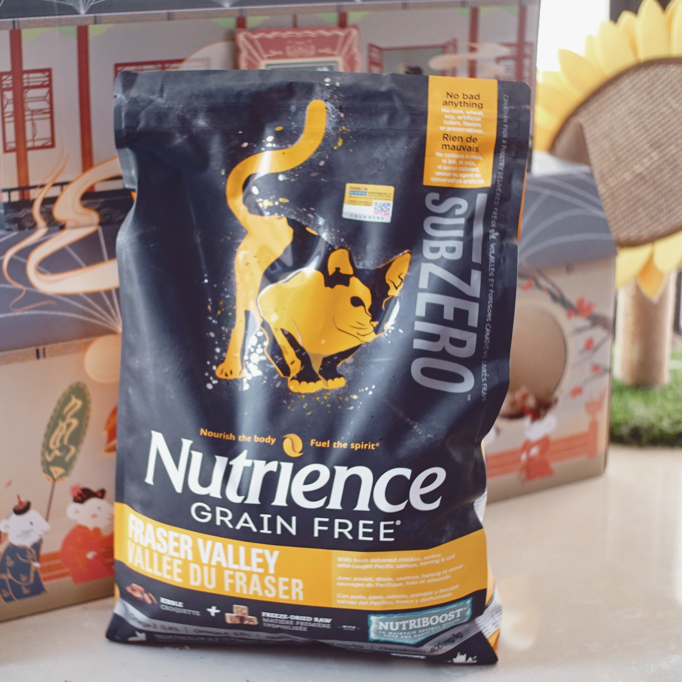 Imported Hagen Nutris black diamond grain-free cat food 11 pounds chicken red meat mixed freeze-dried cat food