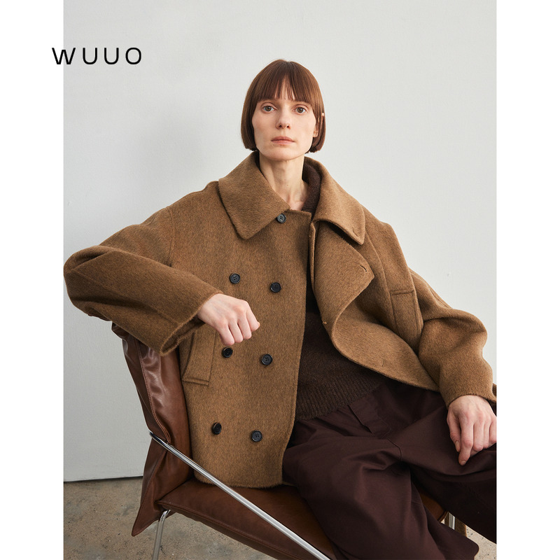 Wuuo “Minxi” Heavy Camel Wool and Mulberry Silk Wool Coat for Women, Fashionable Short Silhouette Coat for Autumn Wuuo “Minxi” Heavy Camel Wool and Mulberry Silk Wool Coat for Women, Fashionable Short Silhouette Coat for Autumn