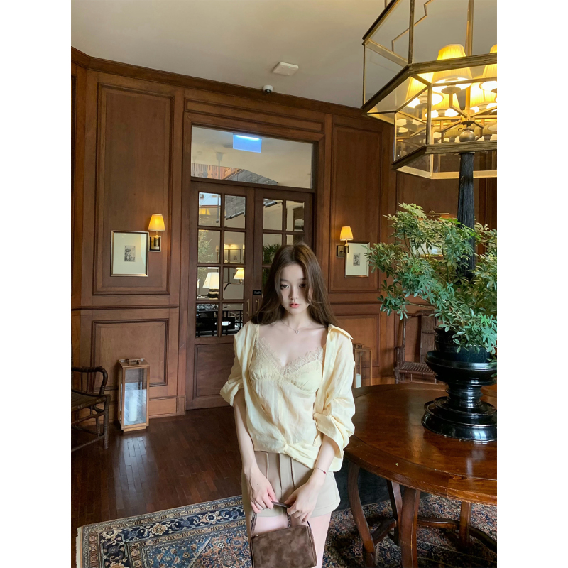 Gyokuu 【Oil Painting Girl】2026 Cream Yellow 100% Ramie Lace Patchwork Fake Two-Piece Shirt