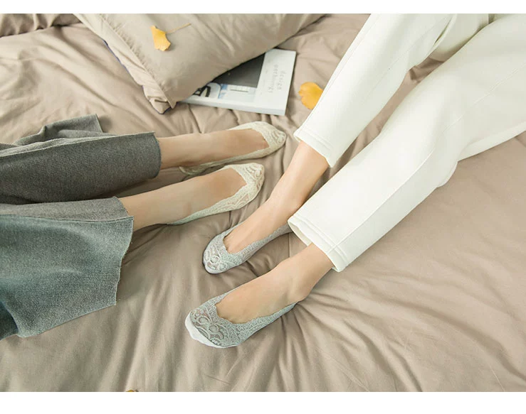 10 đôi tất nữ bằng vải cotton nông miệng mỏng vô hình phần silicon chống trơn Quần ren Hàn Quốc vớ nữ mùa hè vớ nữ 