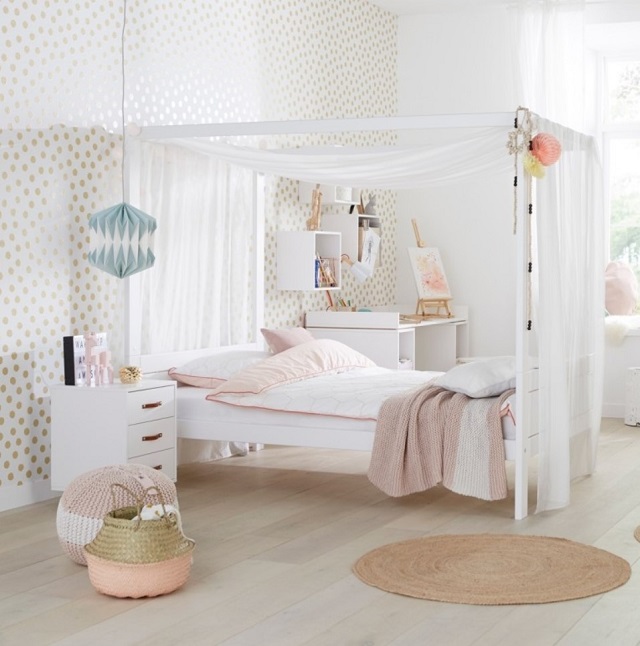 Lifetime Children's Four Poster Bed Including Canopy