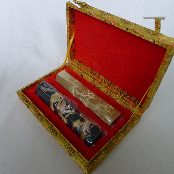 Old Hu Kaiwen Hui ink 8*2 Dragon and Phoenix fine pine smoke ink Ink ingot ink bar Ink block Wenfang four treasures old ink