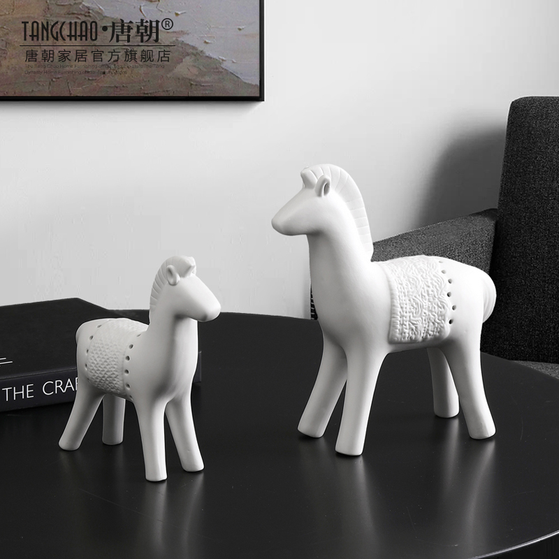 Modern Fashion Simple Ceramic Horse Decoration Living Room Home Decoration Decoration Creative Crafts TV Cabinet Wine Cabinet