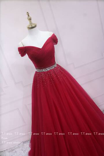 新娘敬酒晚礼服红色订婚回门宴会晚装时尚一字肩主持人演出连衣裙