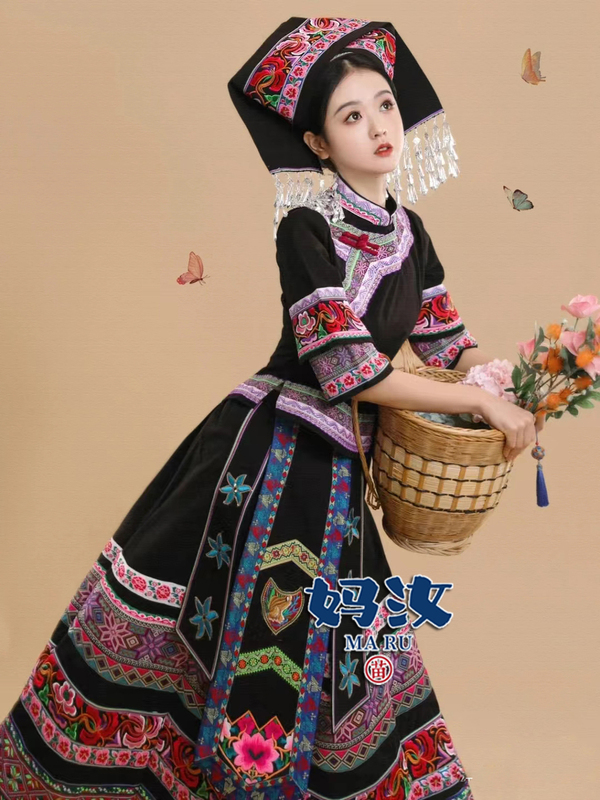 New Style Guangxi Zhuang Ethnic Women's March 3Rd Cotton and Linen Embroidered Traditional Performance Photography Ethnic Minority Clothing in Black