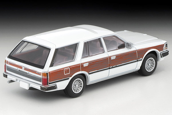 Модель машины 21年8月  tomy tlv lv-n209c/244a  nissan cedric wagon 木纹色