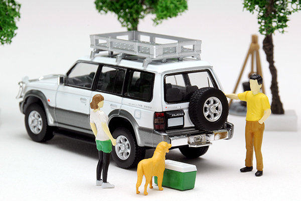 Модель машины 20年6月 tomy tlv1/64 car snap 01a camp  pajero 车/营地 Tomica