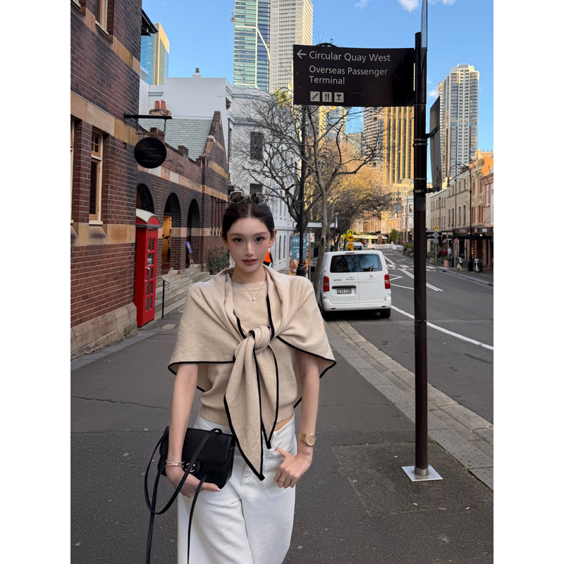 Yangzifan's "Simple Luxury Style Set" Tencel Wool Blend Suit for Women, Knitted Sweater and Shawl Two-Piece Set Yangzifan's "Simple Luxury Style Set" Tencel Wool Blend Suit for Women, Knitted Sweater and Shawl Two-Piece Set
