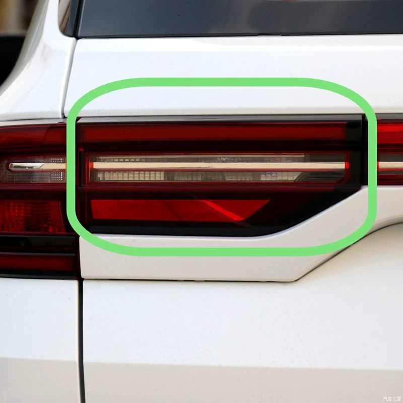 Phù hợp cho cụm đèn hậu Changan CS35PLUS phía sau xe nguyên bản thanh phanh sương mù đèn bên trái đèn phanh bên phải vỏ vỏ đèn sương mù xe ô tô gương lồi oto 