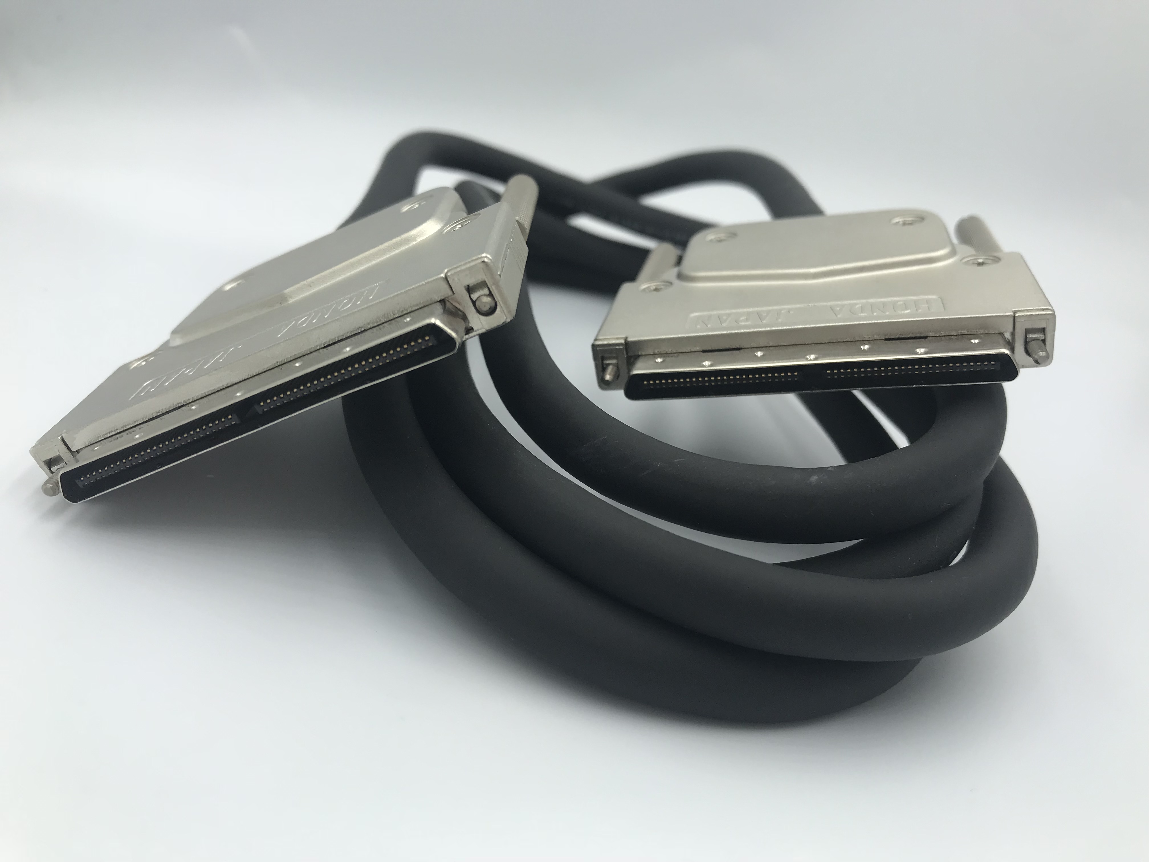 Original inventory SCSI VHDCI100 public V100 line SCSI line 2 meters