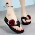 Dép nêm hoa nữ mùa hè Phiên bản Hàn Quốc của giày chống trượt dép thời trang đế dày đế xuồng đế xuồng ngoài trời - Dép