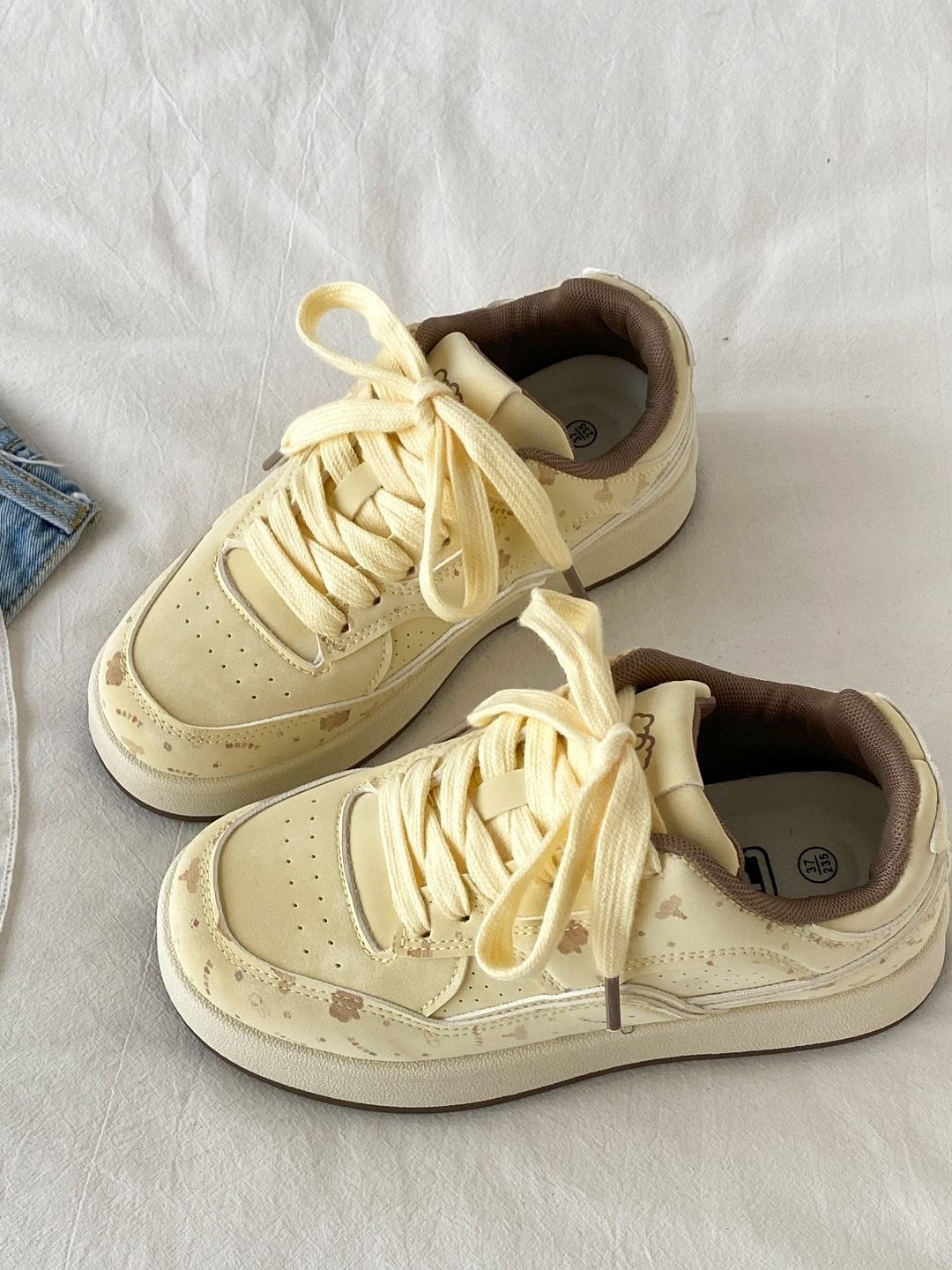 Spring Niche Cartoon Print White Sneakers for Women 2026 New Thick-Soled Sneakers Student Sports Casual Loafers Trendy