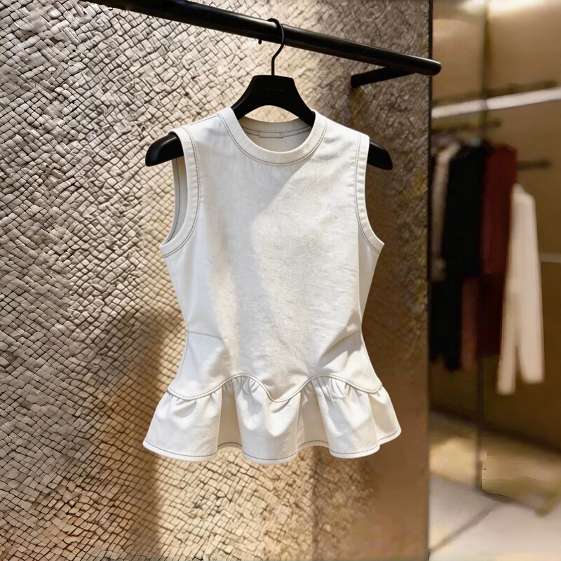 2026 Summer Style Commuter Style Simple White Sleeveless Ruffled Vest Women's Hem Flower Bud Sleeveless Plus Size Top