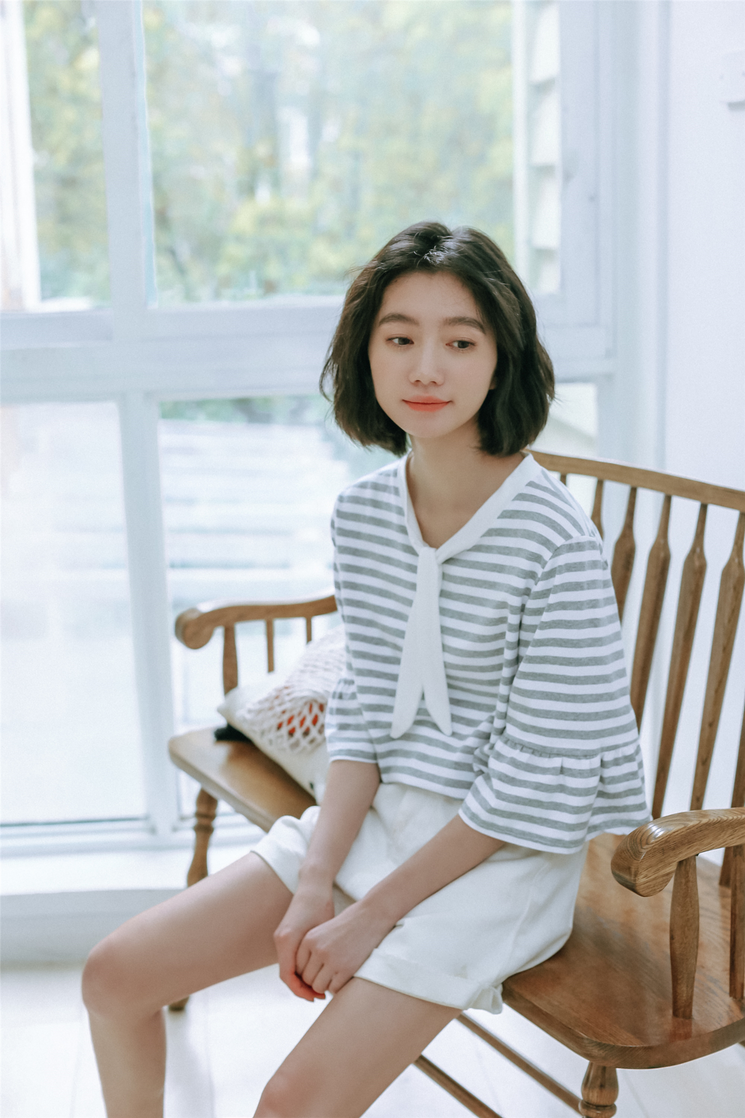 VK旗艦店 韓系新款條紋撞色領帶短袖上衣