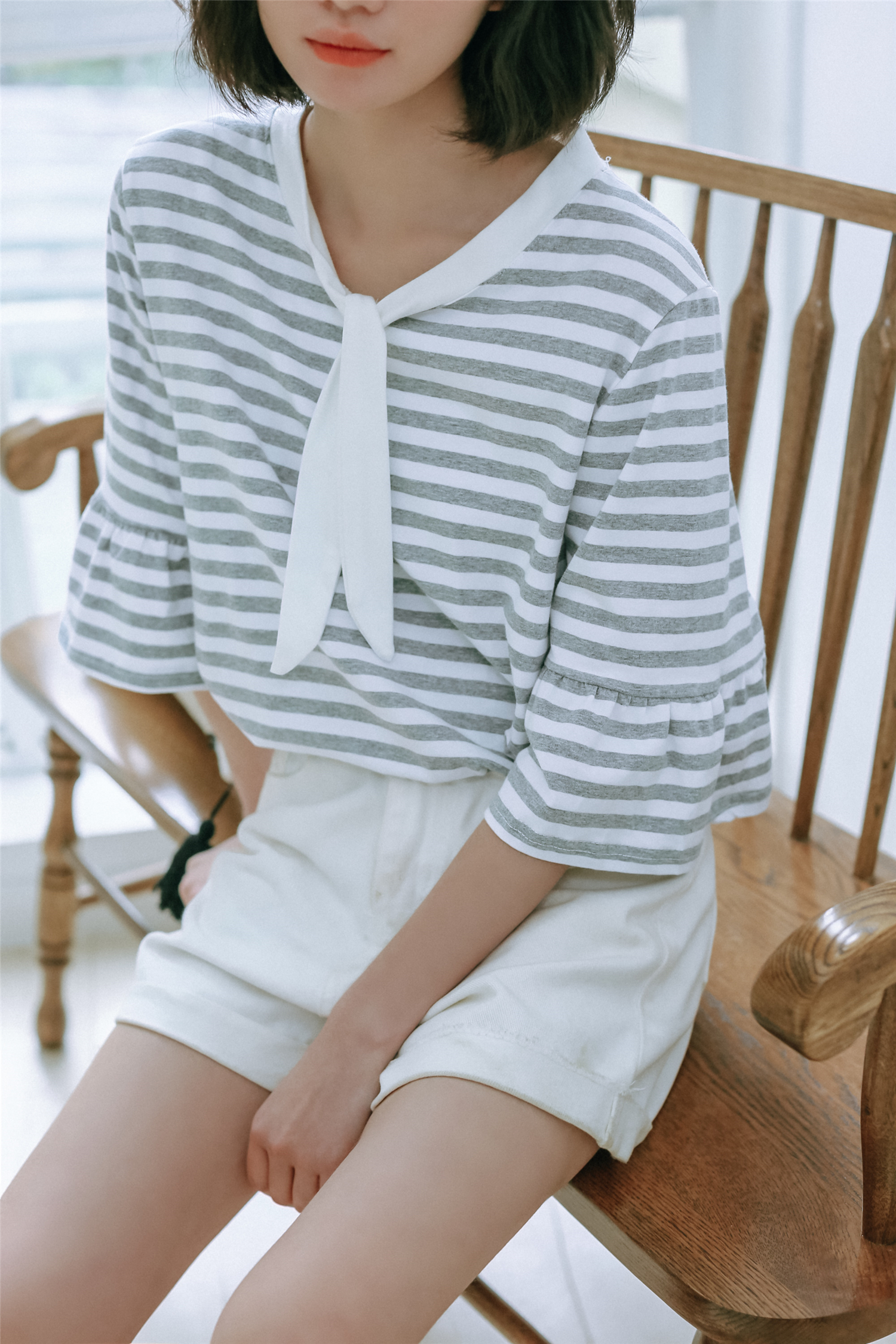 VK旗艦店 韓系新款條紋撞色領帶短袖上衣