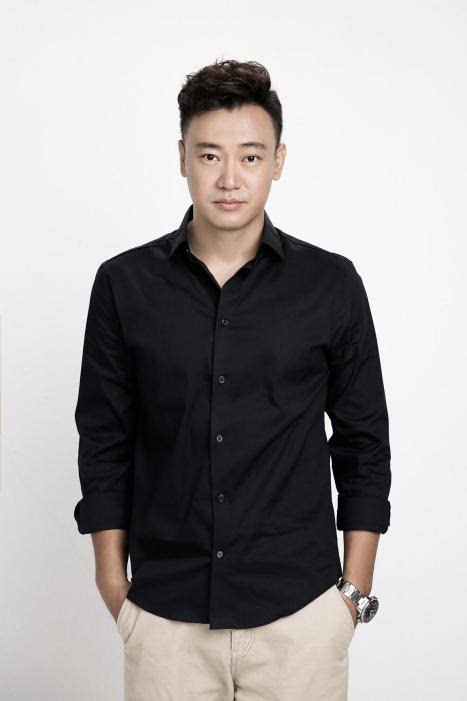 2021悬疑喜剧《朝脑袋开一枪》-南宁站