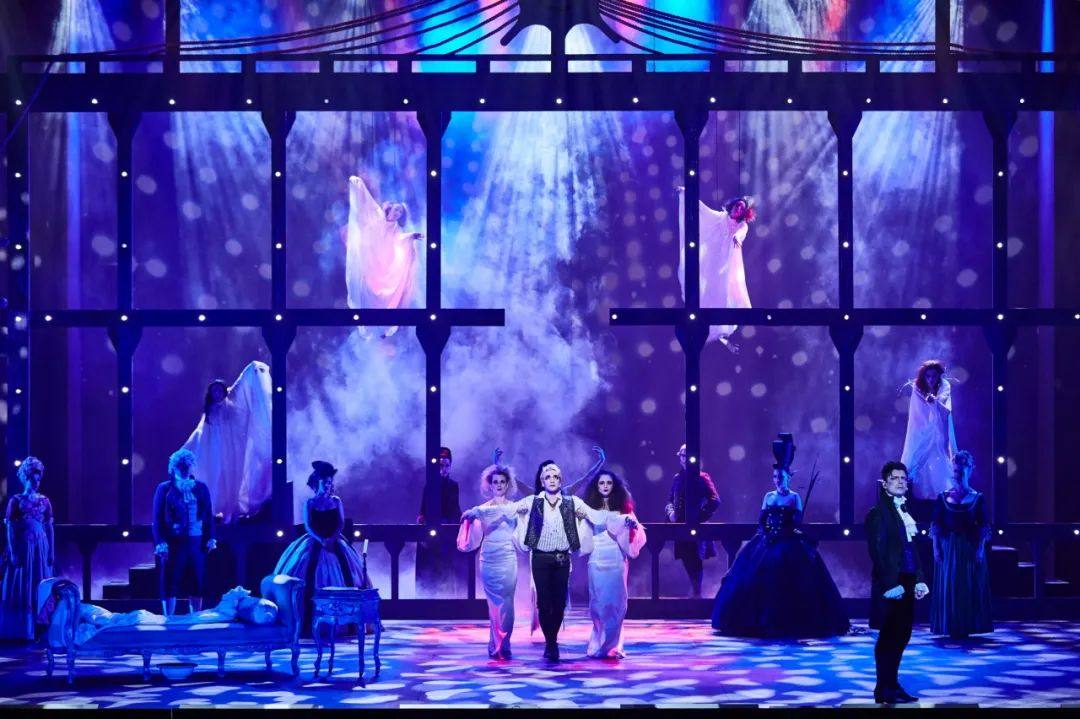 法语原版音乐剧《摇滚莫扎特》武汉站