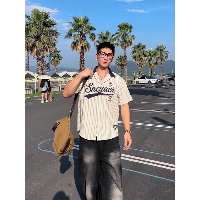 American-Style Cleanfit Striped Baseball Shirt with Puppy Letter Embroidery, Short-Sleeved Shirt for Men and Women, College Style Loose Jacket