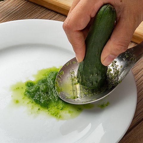 Multifunction grinding mashing and leaking spoons stainless steel multifunction grinding and grinding ginger Grinding Garlic machine Ultra-fine Garlic Clay crushed ginger