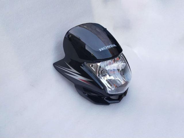 Áp dụng cho phụ kiện xe máy Wuyang Honda WH125-11 Tấm che phía trước Đèn pha phía trước Che đầu thắng xe máy
