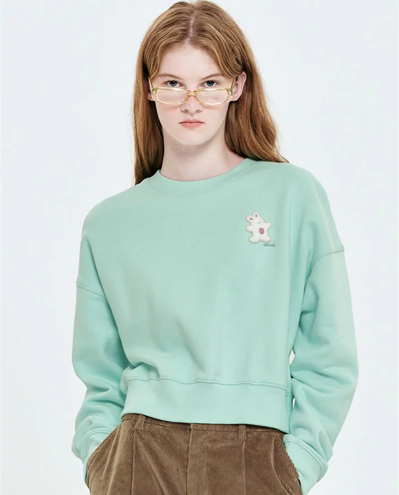 Демисезонная одежда с зайчиком дизайна? пояснение: исходная фраза: "Design demi-season rabbit with a round collar, sweatshirt, South Korea". Стиль: вероятно
