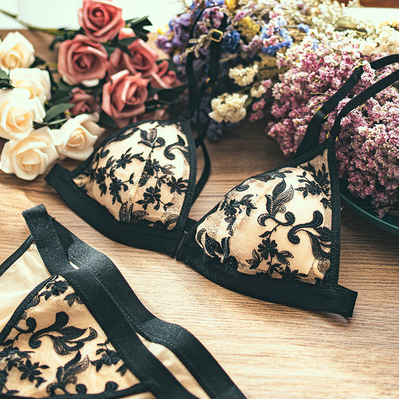 Peach neon dress front button French triangle cup without steel ring underwear women embroidered underwear set summer ultra-thin small