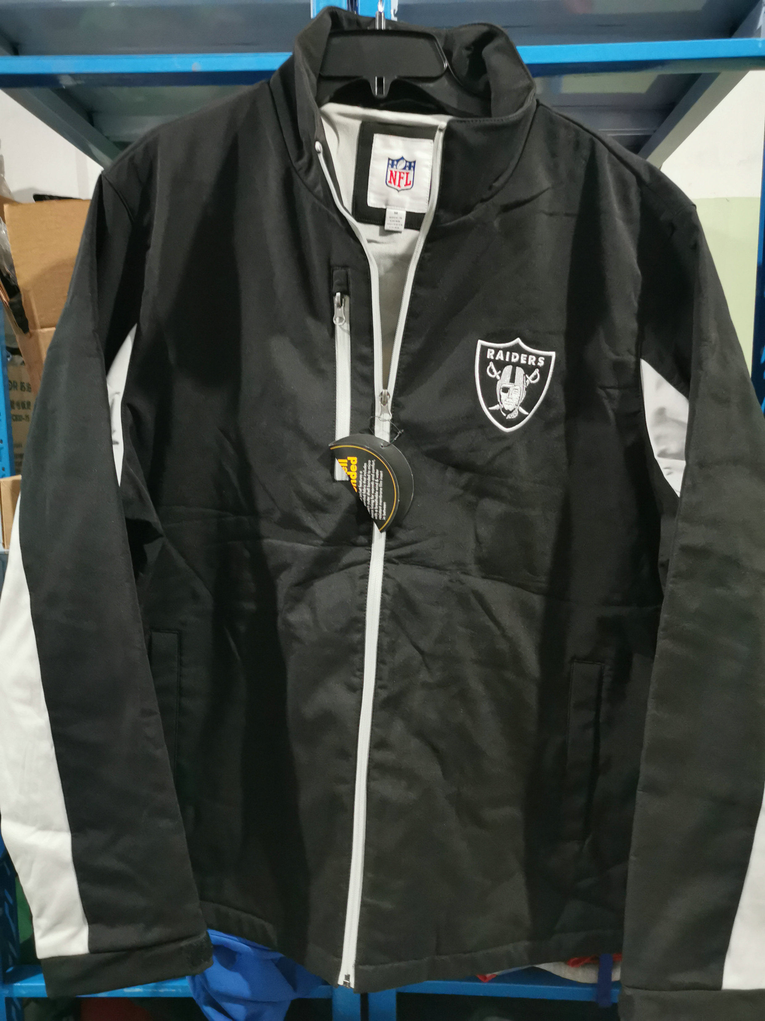 GIII sports jacket zipper jacket windproof rain proof NFL NHL football hockey size large embroidery