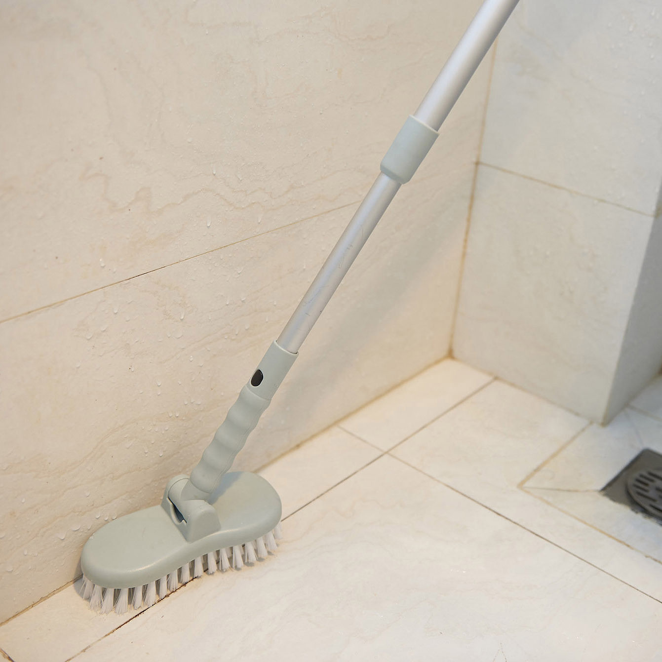 Floor brush bathroom brush floor brush long handle bristle bathroom tile gap wash toilet to dead corner cleaning floor brush