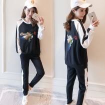 Pregnant women Spring suit fashion model 2019 New Tide mother Spring and Autumn embroidery sweater casual slim sports two-piece set