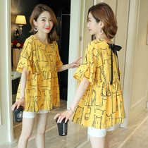 Pregnant women set summer tide mother 2020 new fashion Korean version of trumpet sleeve doll shirt top shorts two-piece set