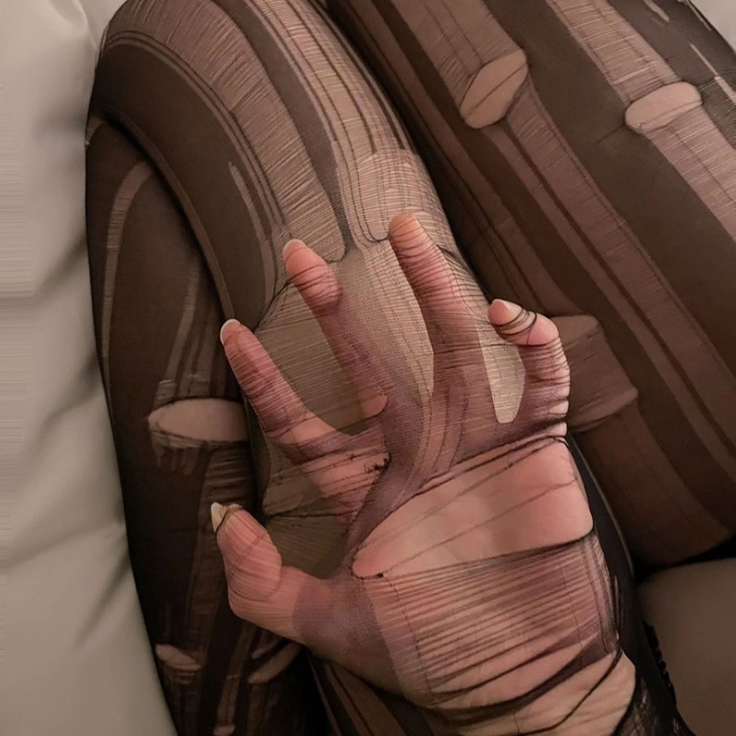 Tear it up, sexy, fun stockings, hand-tearable socks, disposable pantyhose, black temptation, fun, flirting thin