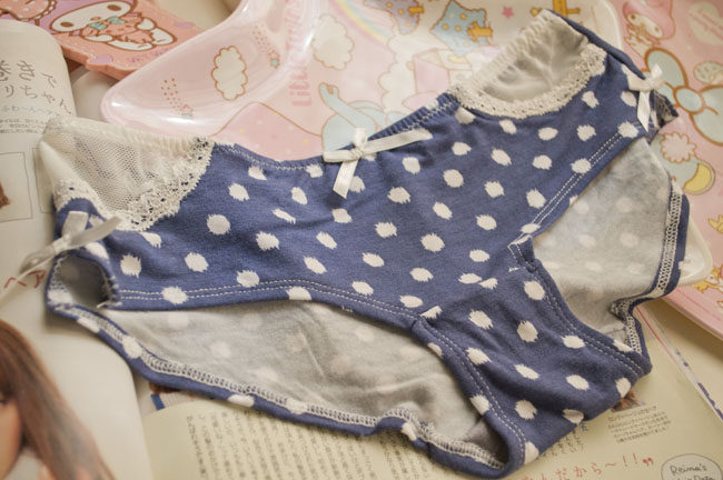 Slip jeunesse en soie Ice - Ref 669138 Image 54