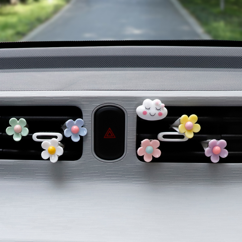Car air conditioner air outlet pendant Wuling Hongguang mini car decoration female small ornaments car cute ins