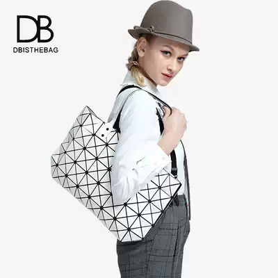 DB handbag female 2021 new personality graffiti fashion geometric lingge bag Korean spring and summer atmospheric shoulder bag