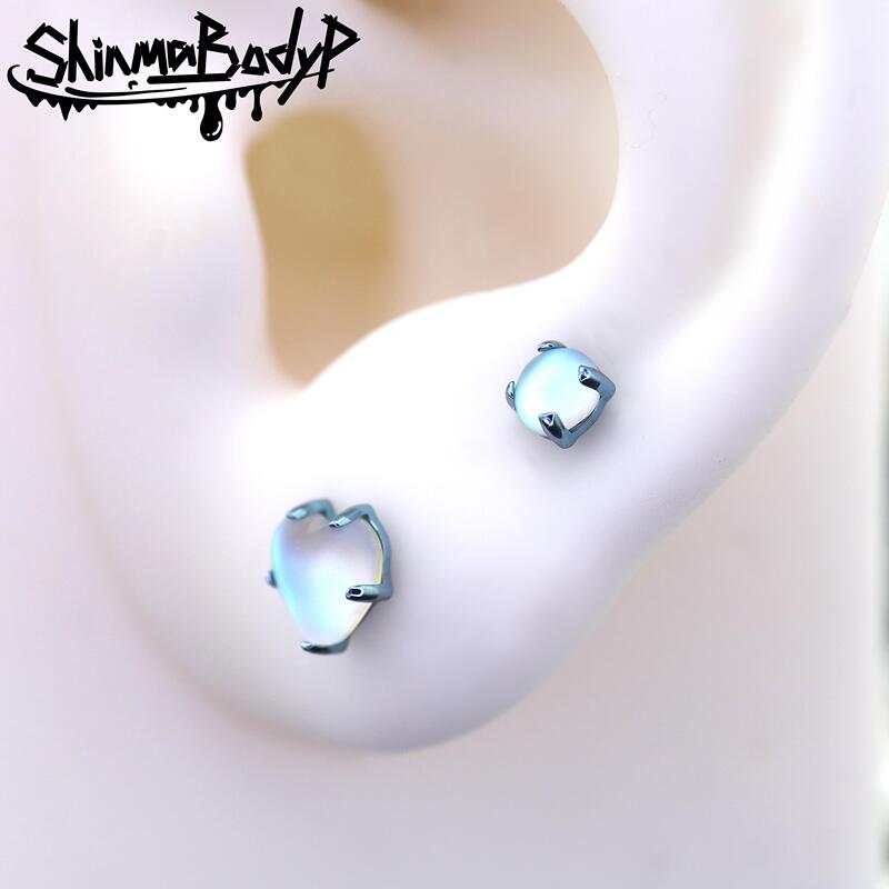 Shinma F-136 Titanium Alloy Heart-Shaped Round Moonstone Frosted Matte Internal Thread Lip Stud Earring