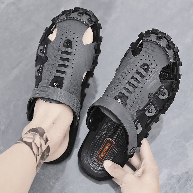 Summer Leisure beach leather sandals Men's Baotou Driving Dual-purpose exterior wearing summer Men's deodorant Soft bottom sandals Slippers Shoe Tide