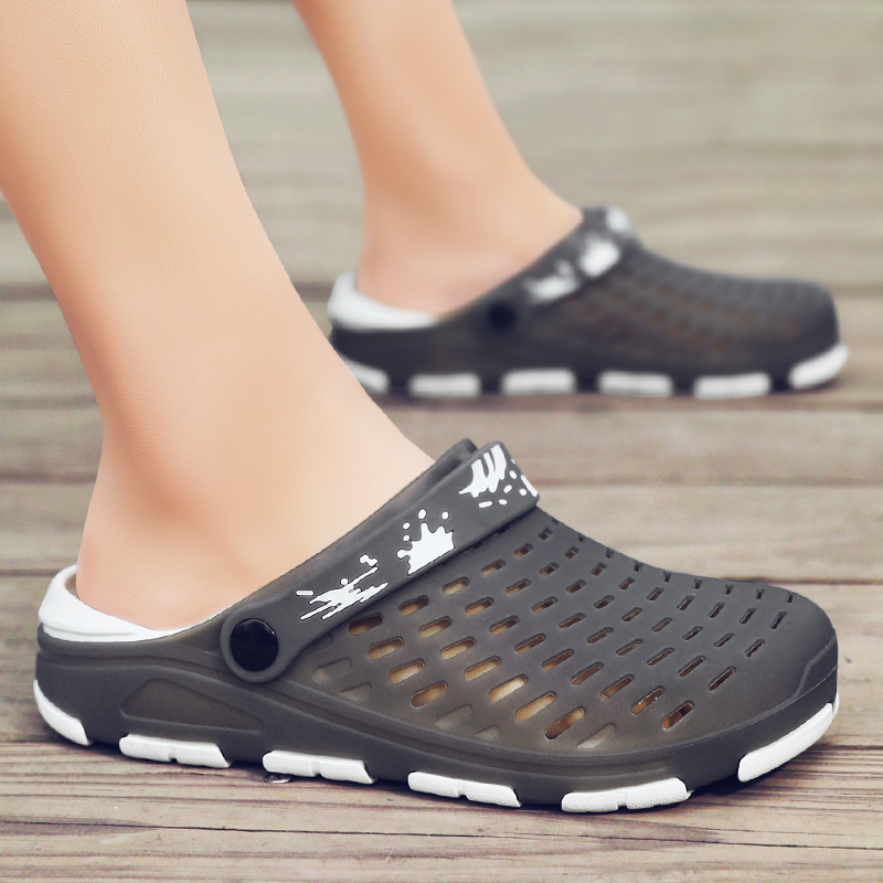 Sandals men's summer breathable 2023 new lightweight soft-soled Baotou hole shoes casual slippers dual-use beach shoes