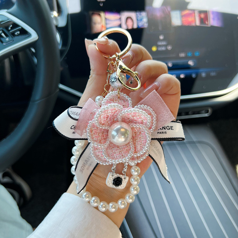 Creative Camellia Bow Bag Pendant Keychain Fashion Pearl Chain Korean Style Car Keychain for Women