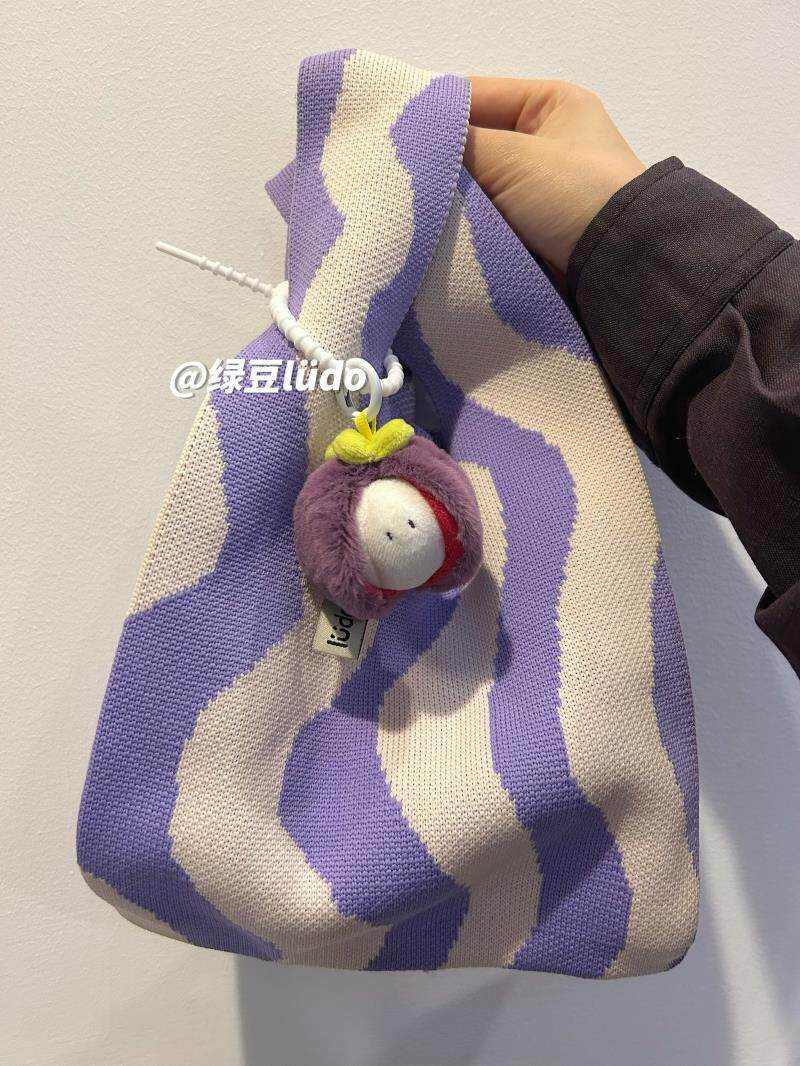 LUDO Bald Fruits Mangosteen Plush Keychain detail image