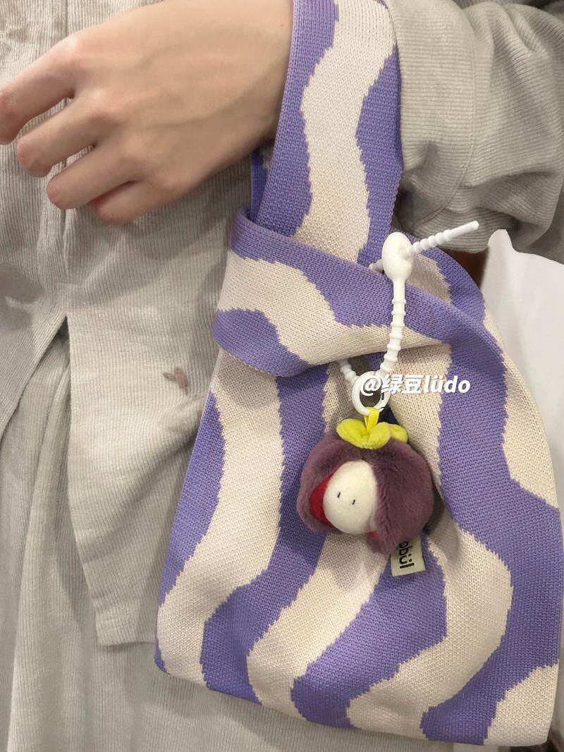 LUDO Bald Fruits Mangosteen Plush Keychain detail image