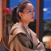Three-ten-only Tong Yao Gu Jia stars the same clothes Han version Loose Curry with a Long Jacket Woman in the Café Hat Windsuit