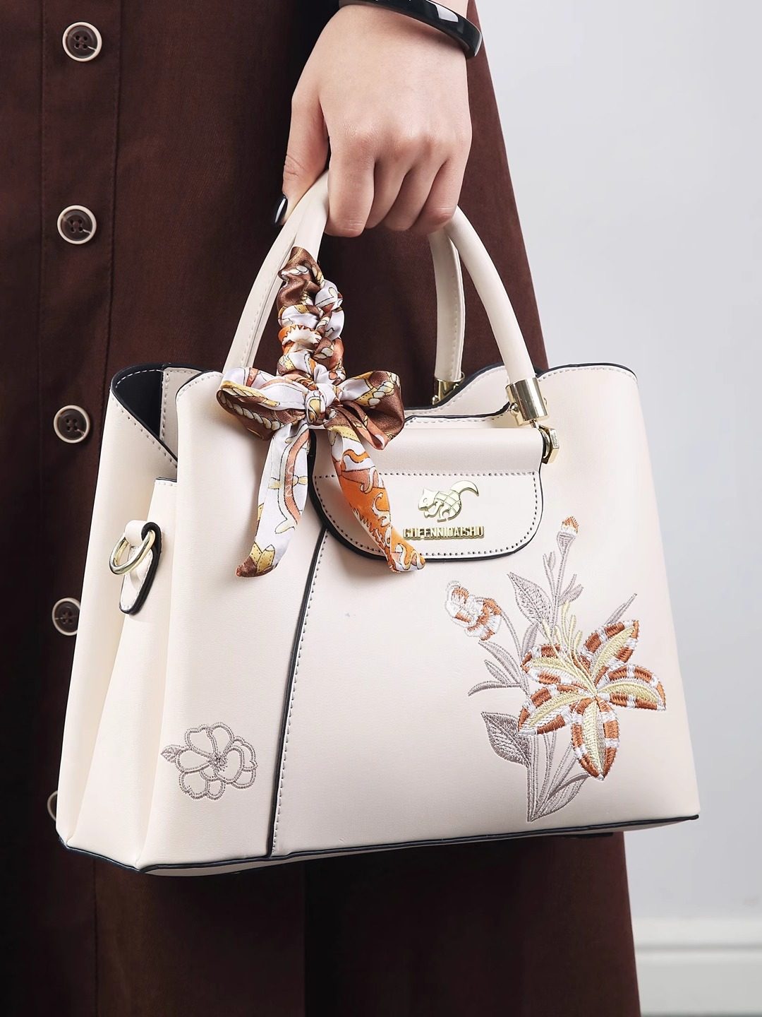 Women's Mother's Handbag, Crossbody Bag, 2025 New Style, High-End Chinese Style Embroidery, Middle-Aged Wedding Bag, Large Capacity