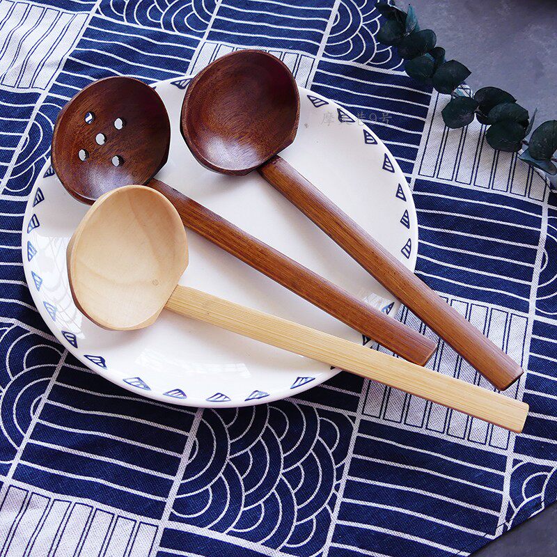Log soup spoon leaking spoon Two sets of bamboo handle Nangwood oil spoon hot pot mixed face spoon eco-friendly kitchen utensils