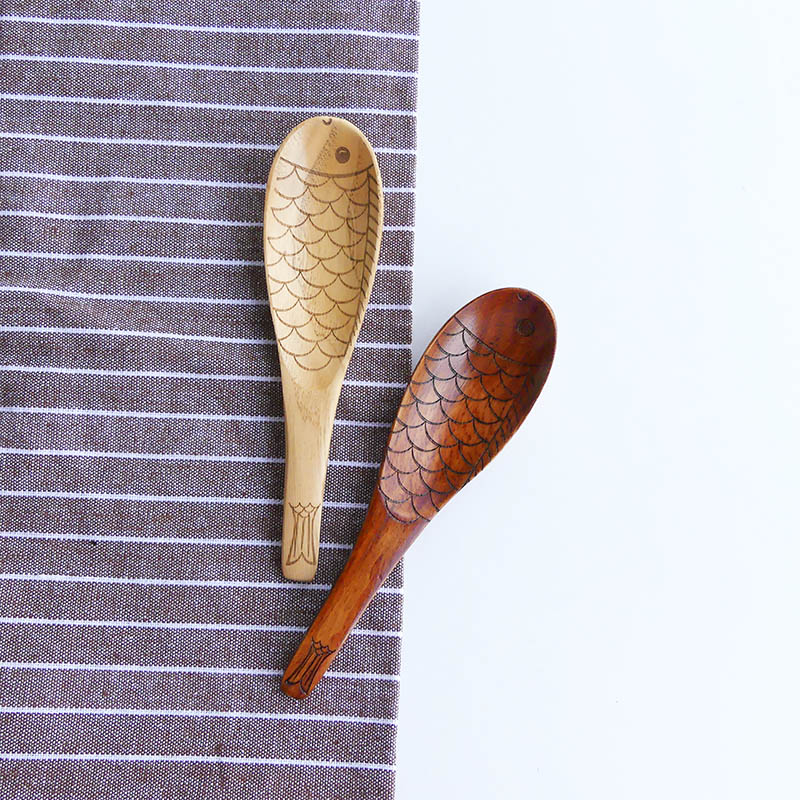 Personality Creative Engraving Fish-shaped Log Spoon Retro Meal Spoon High-end Hotel Special Wood Cutlery Zakka