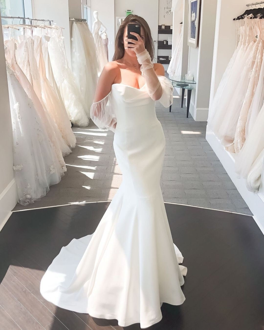 Wedding dress, lace veil, white skirt, french style, suitable for teen, maxi length, long sleeve, fitted