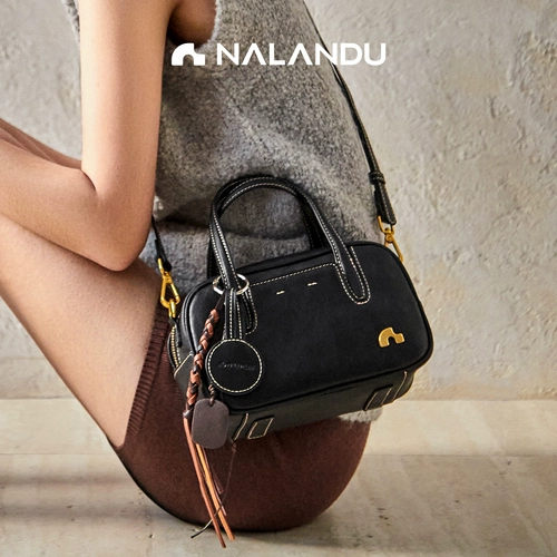 [Знаменитости в одном стиле] Женская сумка для боулинга Nalandu Sugar Cube, новинка 2025 года, высококачественная сумка через плечо Boston