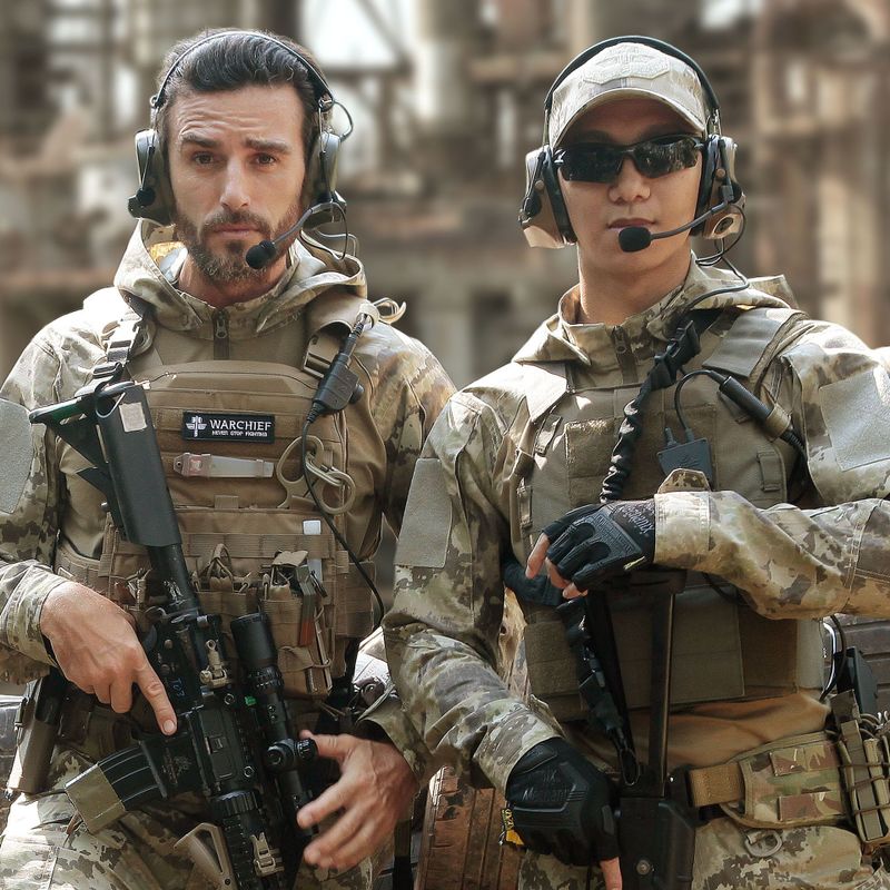 Dragon Wei Tactical frogs camouflan suit cs field for training and anti-wear tactical even cap suit pseudo-suit