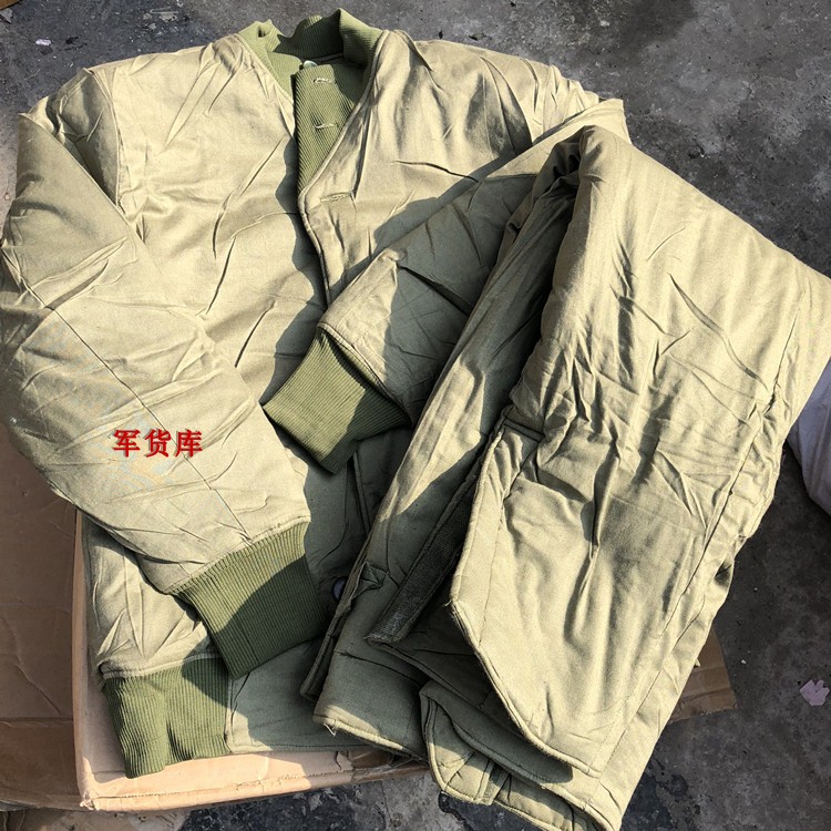 New old women's cotton-padded jacket pure white cotton cotton cotton cotton clothing winter cold cold storage warm winter clothing liner