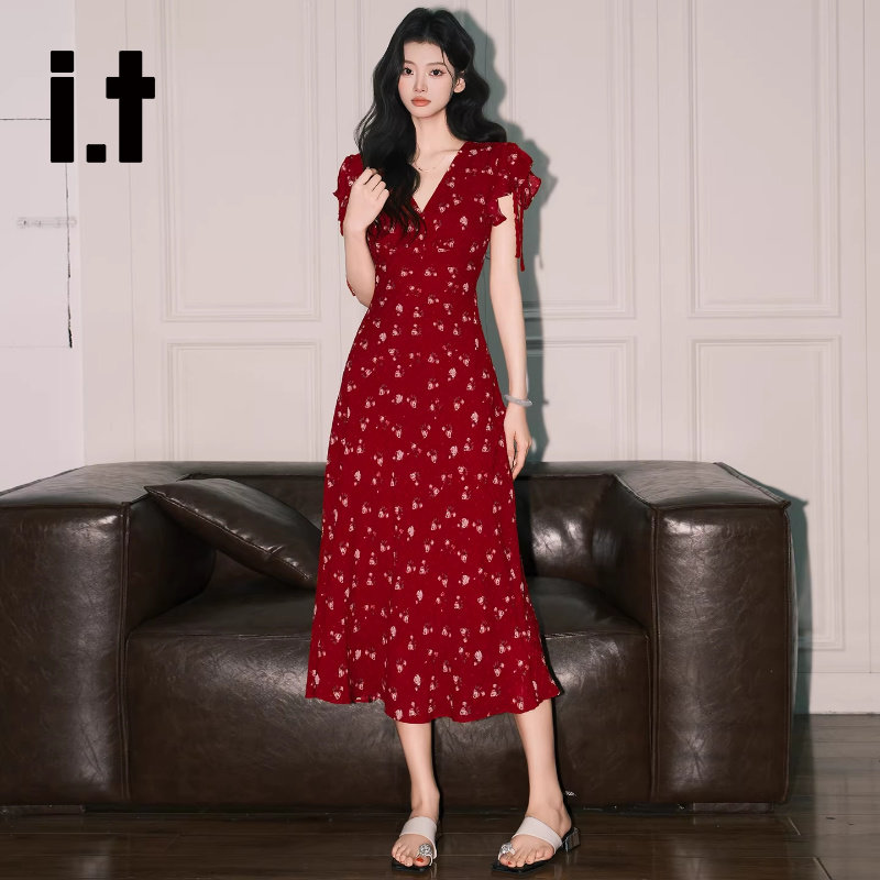 it:CHOCOOLATE 甜辣碎花收腰A字连衣裙女氛围感红色V领度假风长裙
